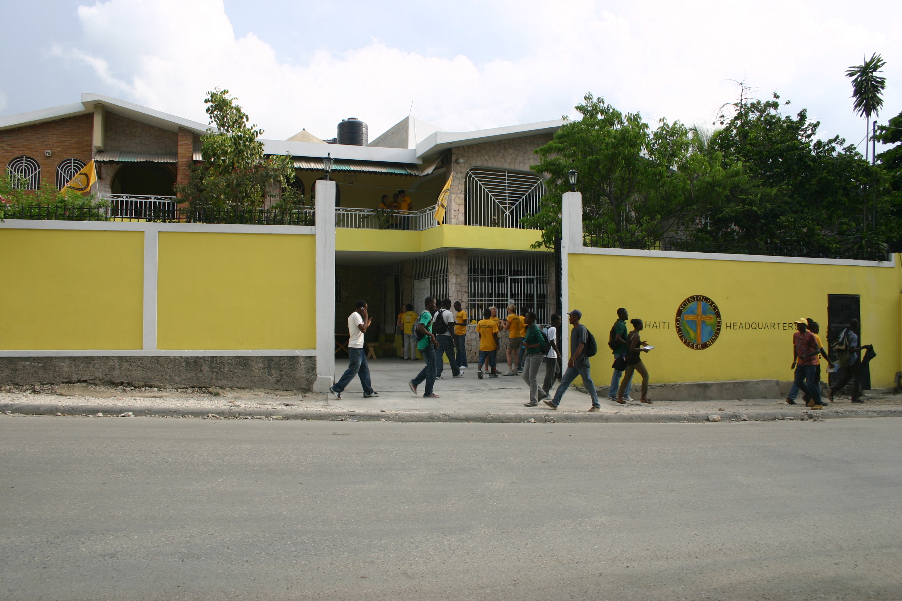 Le nouveau bâtiment de 3 étages des ministres volontaires à Haïti permet d’apporter  une aide efficace à la population haïtienne en toute sécurité.